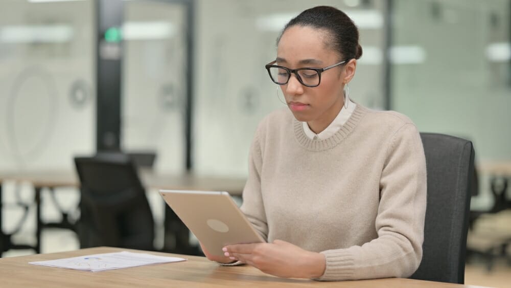 Businesswoman using a tablet